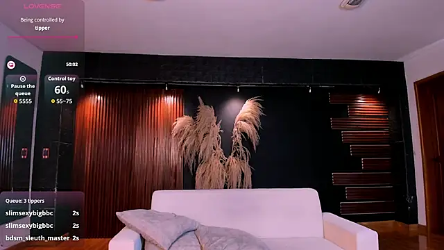 Saara_Corraless Live Chatraum