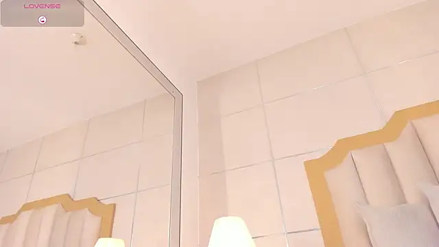 Živá chatovací místnost TahliaMoreau