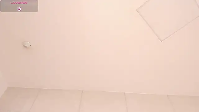 TahliaMoreau Adlı Modelin Canlı Sohbet Odası