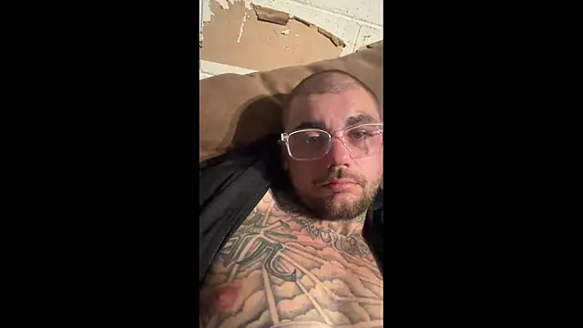 Chat ao vivo de trickydickydaddy