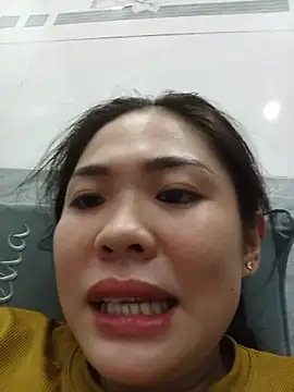 Sala de chat en directo de -Arabella-