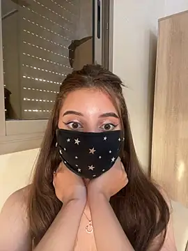 عرض كام Faton_x الجنسي المباشر