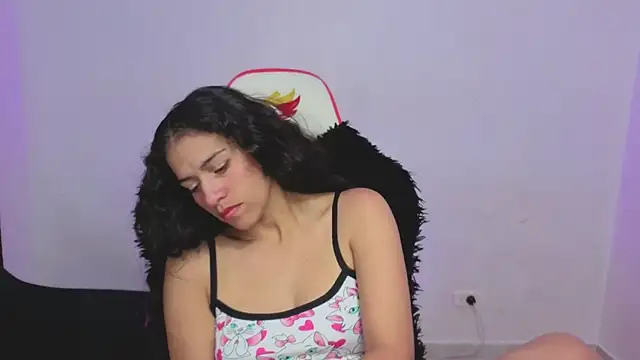 daniela_rivasthl чат на живо