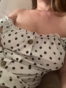 Sala de chat ao vivo de Milana8263