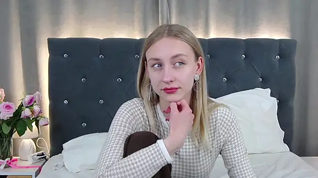 RachaelCute Adlı Modelin Canlı Sohbet Odası