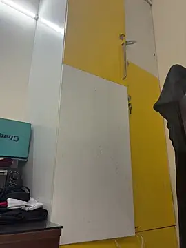 avnikaur Adlı Modelin Canlı Sohbet Odası