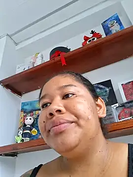Sarahy-'s Live Chat Room