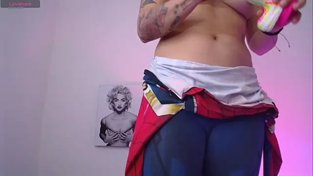חדר צ'אט בשידור חי של Millie_bobby