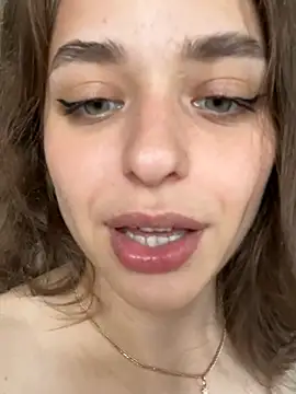 yoyogirlx Adlı Modelin Canlı Sohbet Odası