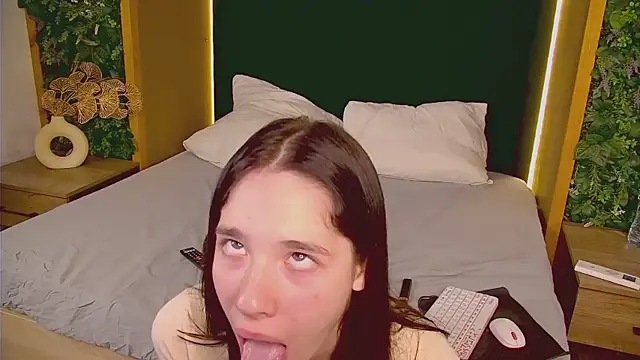 JillHanson Adlı Modelin Canlı Sohbet Odası