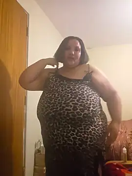 Curvy-Nthabi_X Live Chatraum