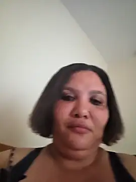 Chatroom en direct de Curvy-Nthabi_X