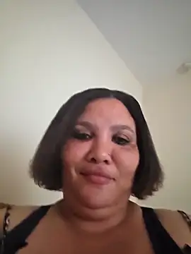 Chat ao vivo de Curvy-Nthabi_X