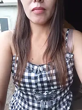 Lyly_sexyy লাইভ চ্যাট রুম