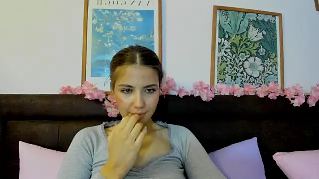 Sala de chat en directo de Aurora_Glow21