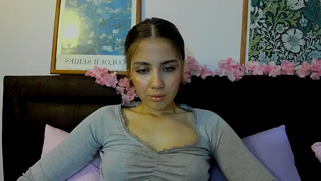 ห้องแชทสดของ Aurora_Glow21