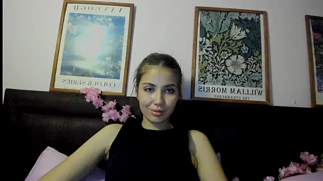 חדר צ'אט בשידור חי של Aurora_Glow21