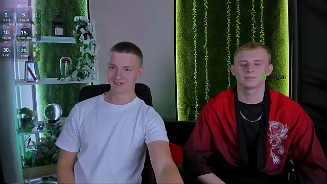 Seks show uživo modela rafael_bien na kameri