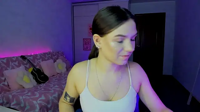 luna_lust_212's Live Chat Room