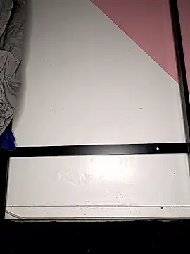 חדר צ'אט בשידור חי של Manon_secret00