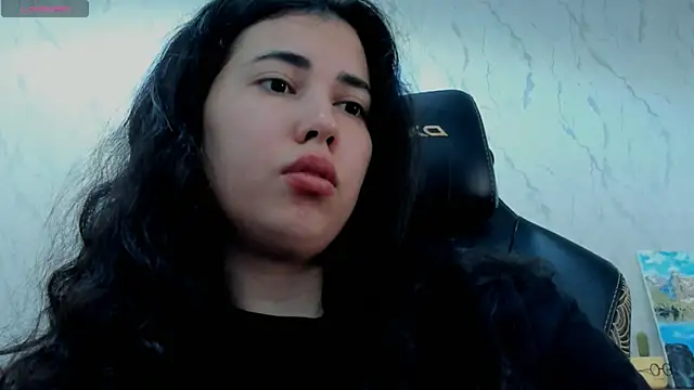 Diara_1an Live Chatrum