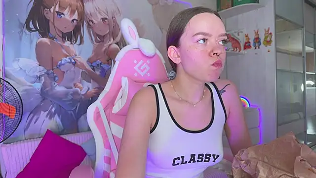 CheekySashaCharm 실시간 채팅방