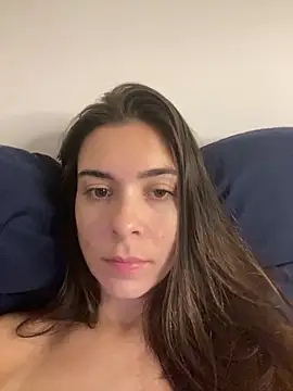 fer-nanda Adlı Modelin Canlı Sohbet Odası