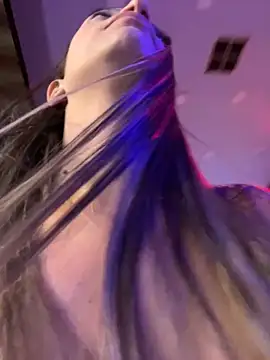 BelleLouiseVpのライブチャットルーム