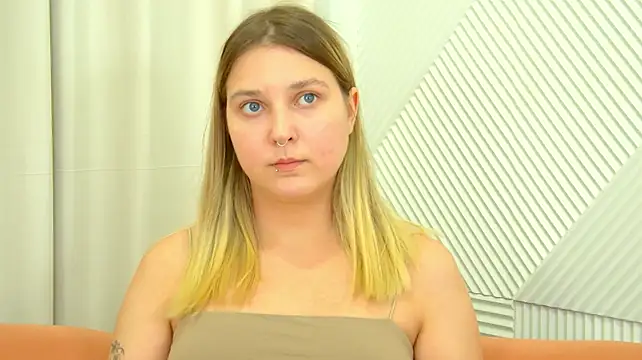 دردشة TinnaBurton الجنسية المباشرة