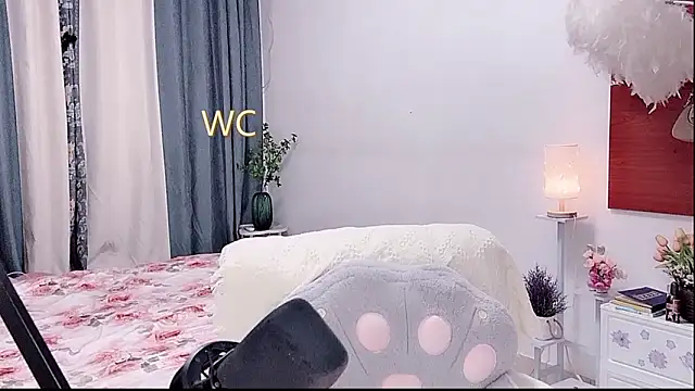 Pokój czatu na żywo – Laura_520