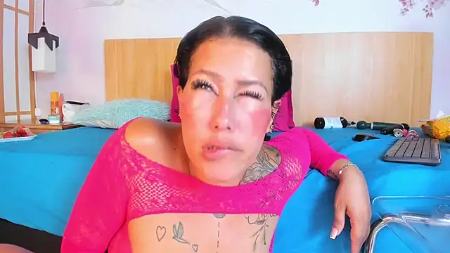Laura_Torress লাইভ চ্যাট রুম