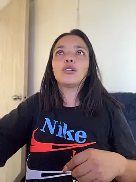 LaraDanverss Ruang Obrolan Langsung