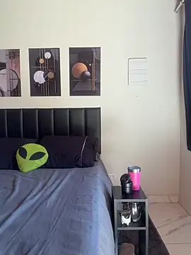 Chat soba uživo modela BiaDomeBiaDominatrix