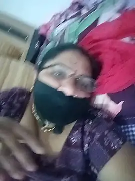 Menka_cut34 Live Chatraum