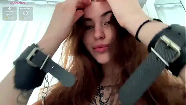 ScaNovaXen_ Adlı Modelin Canlı Sohbet Odası