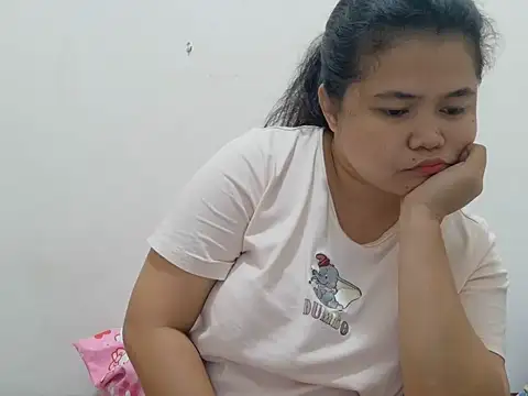 Sweetbigtits_69 Adlı Modelin Canlı Sohbet Odası