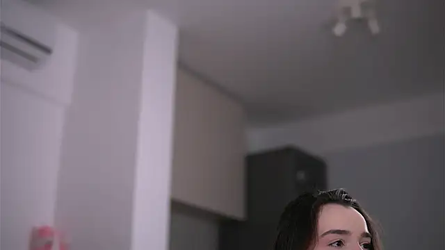 Chat soba uživo modela YunaaHaruno