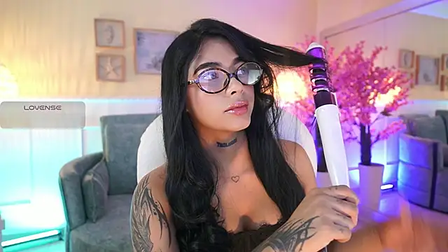 MeganLowell Live Chatrum
