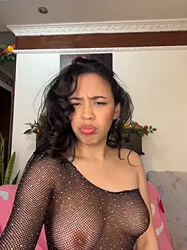 Phòng Chat Trực Tiếp Esmerald_1111