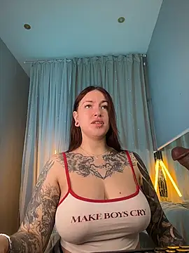 Tattitude_ Adlı Modelin Canlı Sohbet Odası