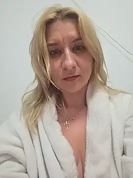 KaylinJan – Naživo XXX chat