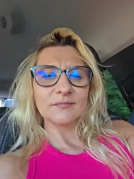 KaylinJan live-chat rom