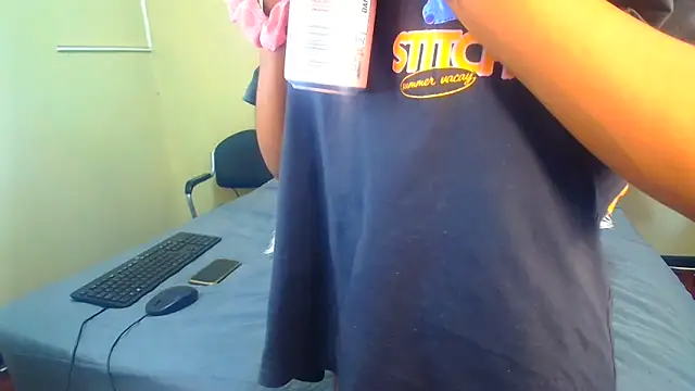 LisaBluexxx1 Adlı Modelin Canlı Sohbet Odası