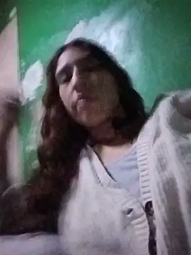 cata_bronw Adlı Modelin Canlı Sohbet Odası