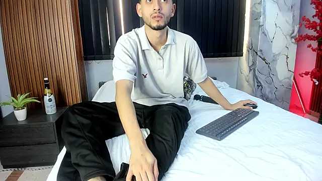 dracke_and_zara Adlı Modelin Canlı Sohbet Odası