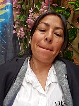 JustSamantha_ Adlı Modelin Canlı Sohbet Odası
