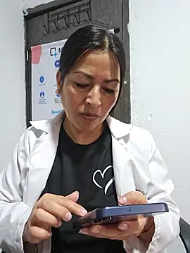 JustSamantha_: δωμάτιο απευθείας συνομιλίας