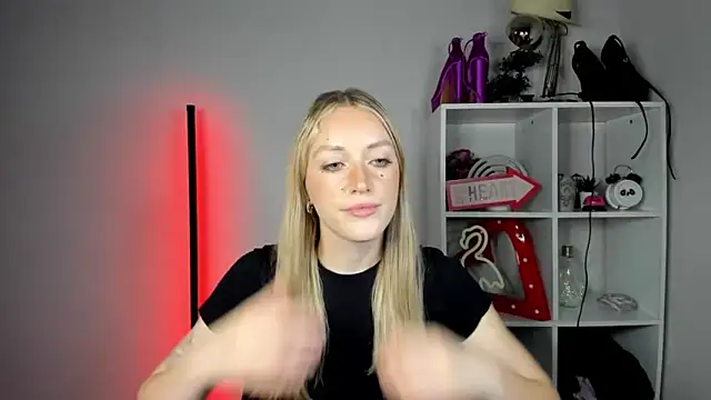 EvelynBlond – live chatrum