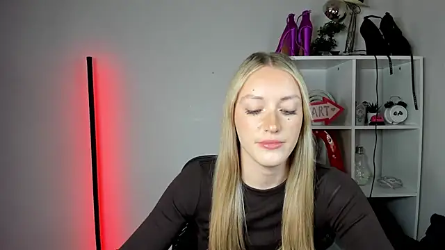 EvelynBlond 실시간 채팅방