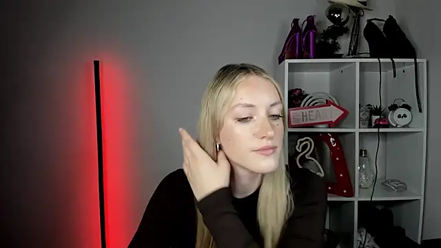 Živá chatovací místnost EvelynBlond